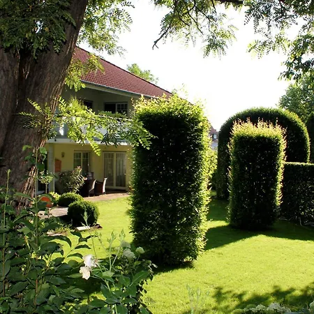 Apartment Flohrs Ferienwohnung